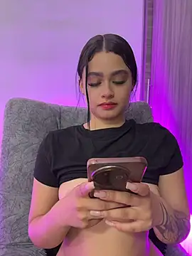 Victoria_Lux_ live