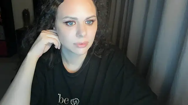 MollyCheiz live
