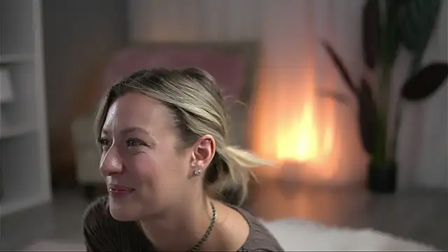 AnnastasiaMills live