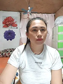 Filipina_Desire live