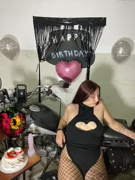Scarlet_auraa live