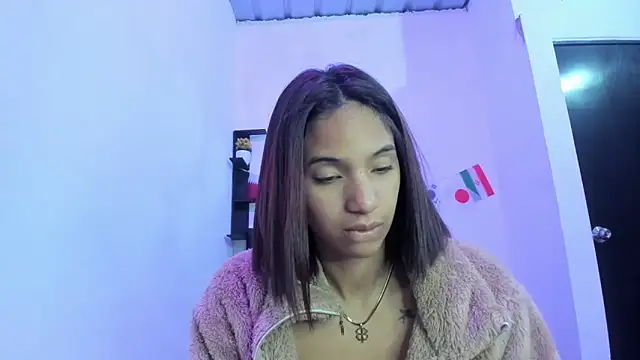 sapphire_brown20 live