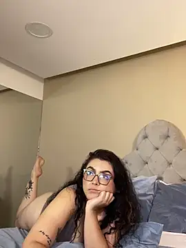 AlmaraRouge live