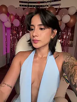 Ale_Lewis live