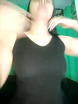 Nahiara_velez live