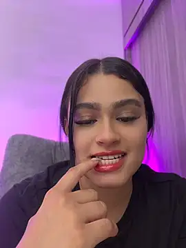 Victoria_Lux_ live