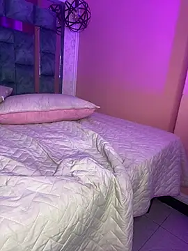zoe_martinez live
