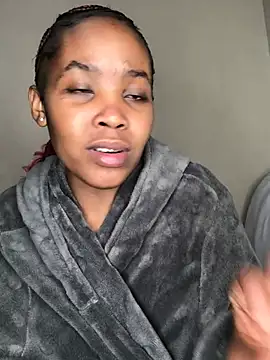 Nicole-Liam- live