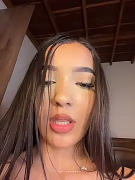 _mia_ferrer live