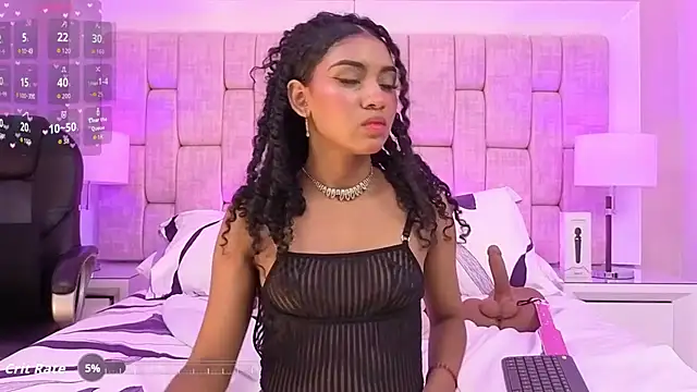 CarlaHilton live