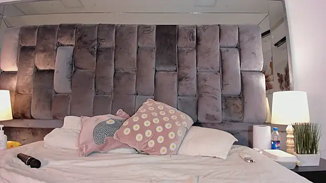 Ashly_bloom_ live
