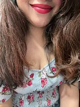 Yours_riya11 live