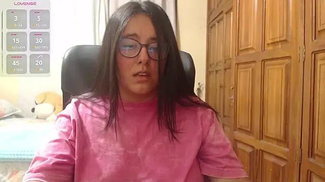 Venus_cat_ live