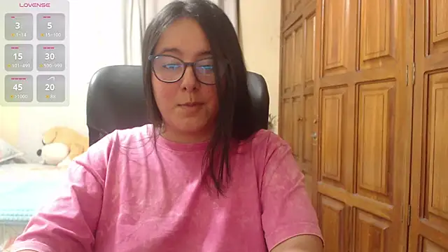 Venus_cat_ live