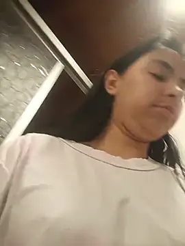 Amaranthaa_222 live