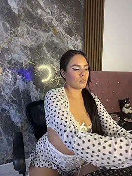 nicol_jone1 live