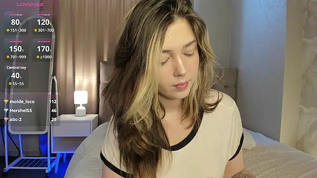 Vanessa_Walters live