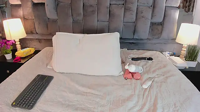 Ashly_bloom_ live