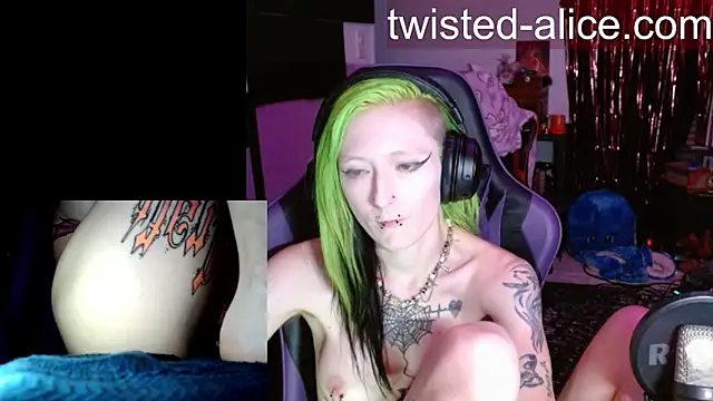 Twisted_Alice live