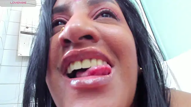 LadyNahir live