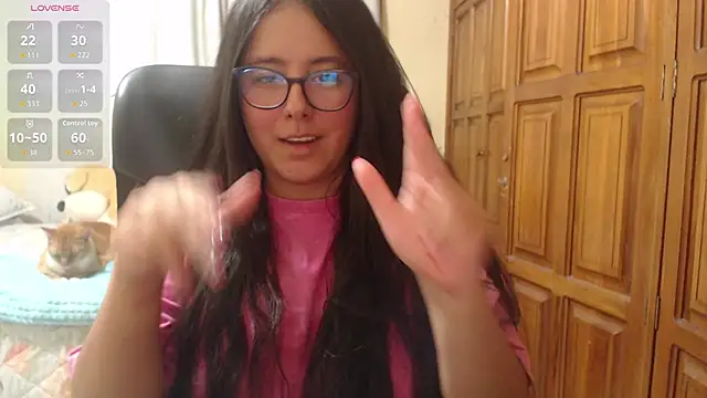 Venus_cat_ live