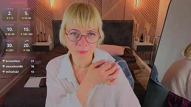 Ann_Annise live