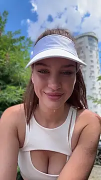 KikiWatson live