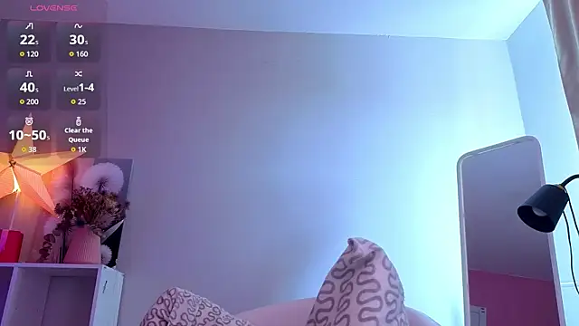 SmolCutie live