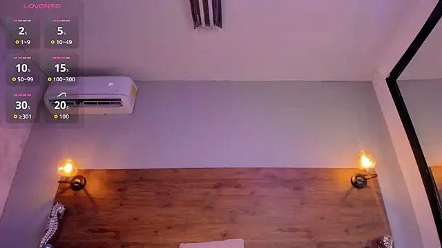 MOONWUW live