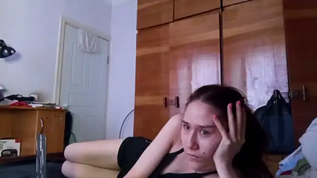 NickiKisinger live