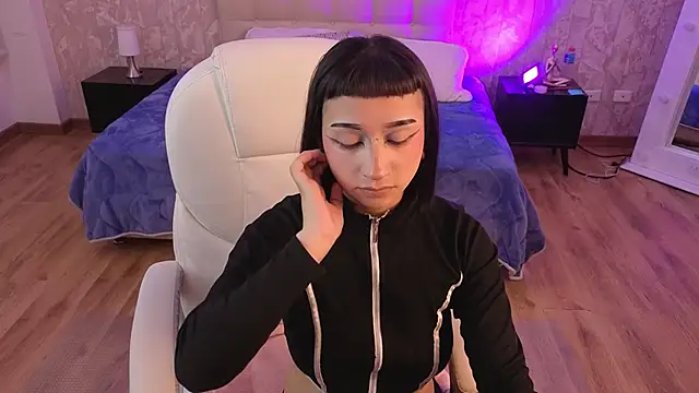 mia_bloom2 live