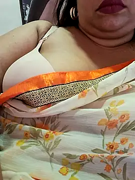 Ravina_patil1 live