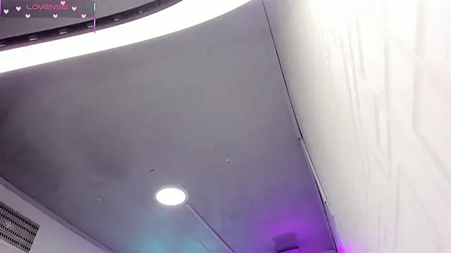 Tiara_rr live