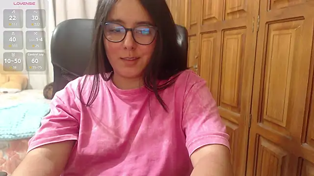 Venus_cat_ live