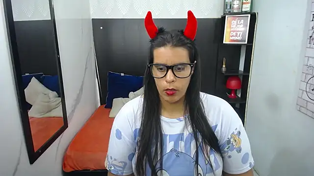 _bella_ebony_ live