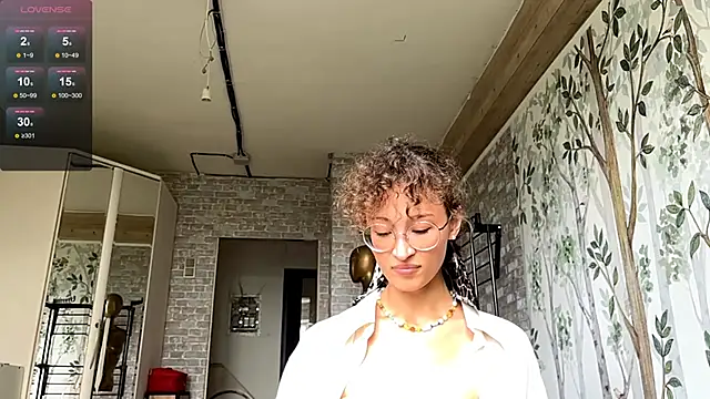 CurlyWinx live