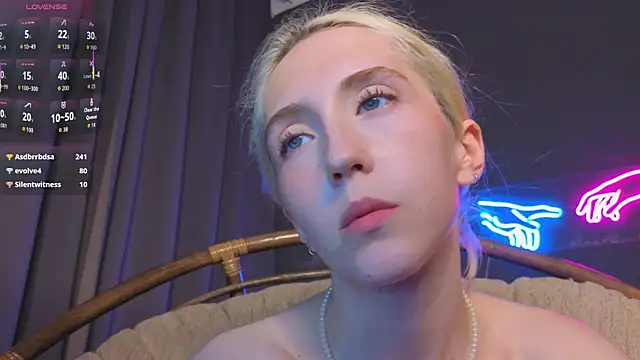 Elen__Moore live