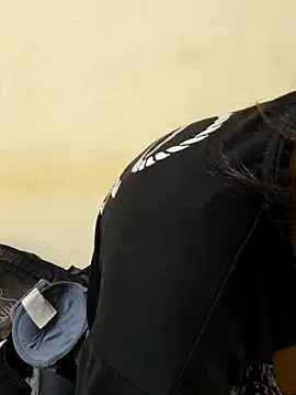 Teri_lella live