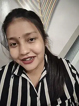 Pavitra_Sharma live