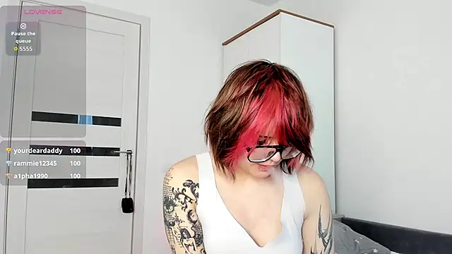 VerniceEngelking live