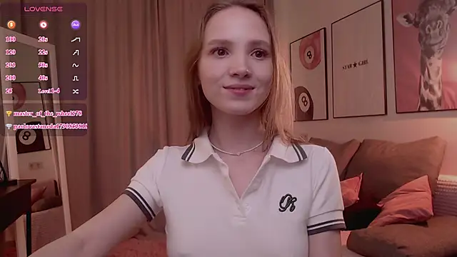 Adria_Arjona live
