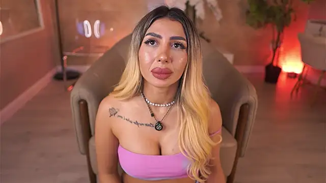 LucyyRosse live