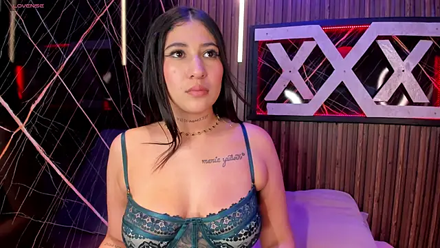 Miah_Palacio live