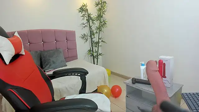Lizzie_Williams_ live