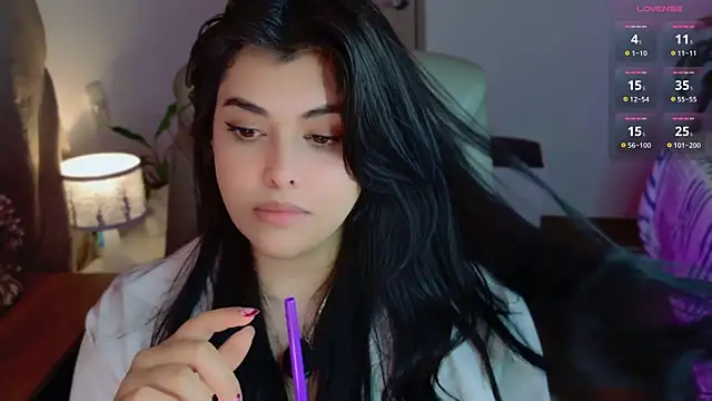 Nannicutee live