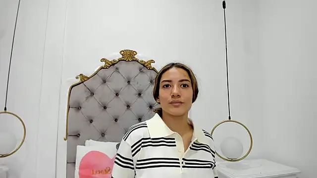 Skylerwhite02 live
