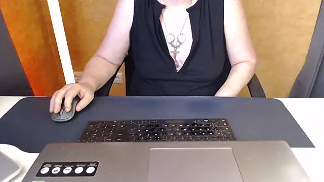 SweetPhoenix76 live