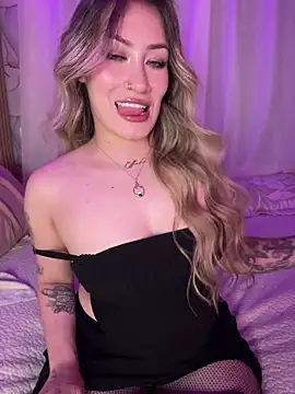 Lally_Valencia__ live