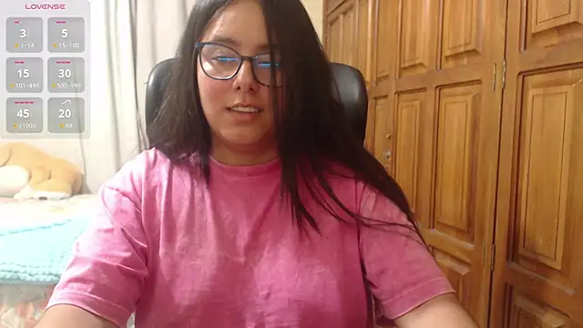 Venus_cat_ live
