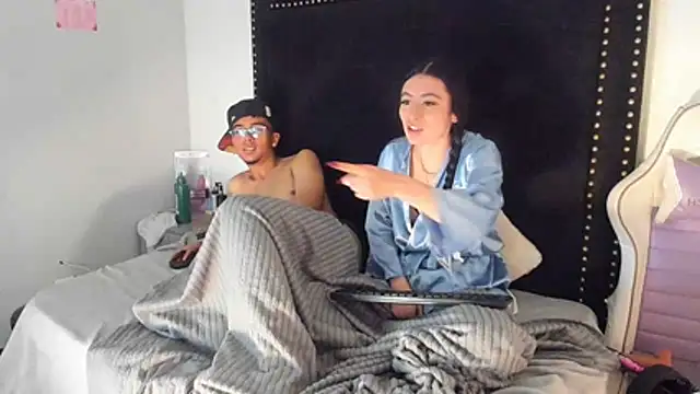 LoganNRose live